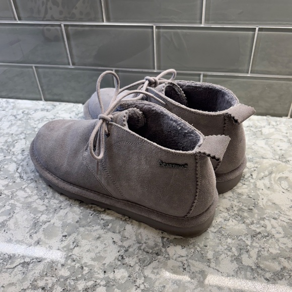 Bearpaw Chukka Boot - Picture 2 of 3